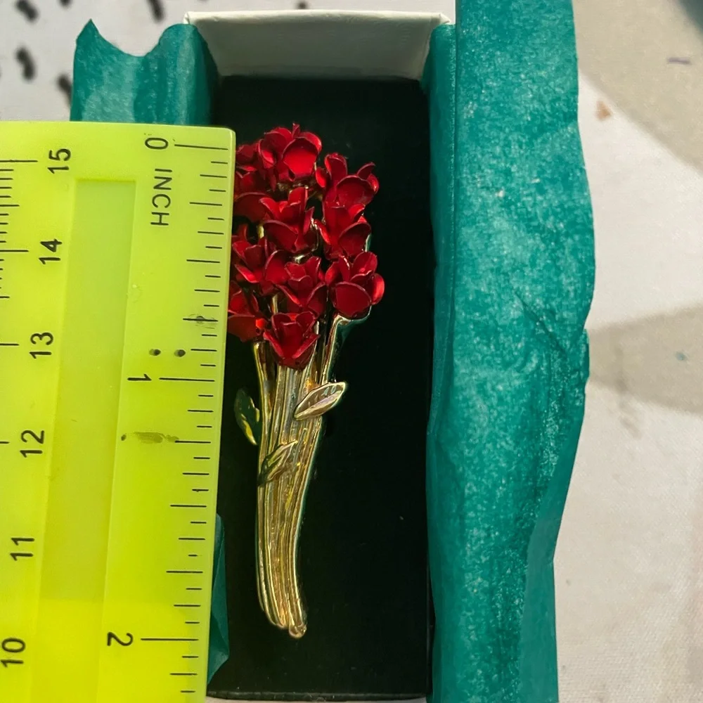 N/A dozen red